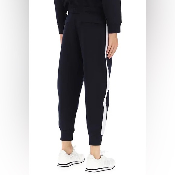 armani exchange trouser navy white pants
Style:6KZPLR ZJKQZ
COLOUR: 1583 - Picture 2 of 7